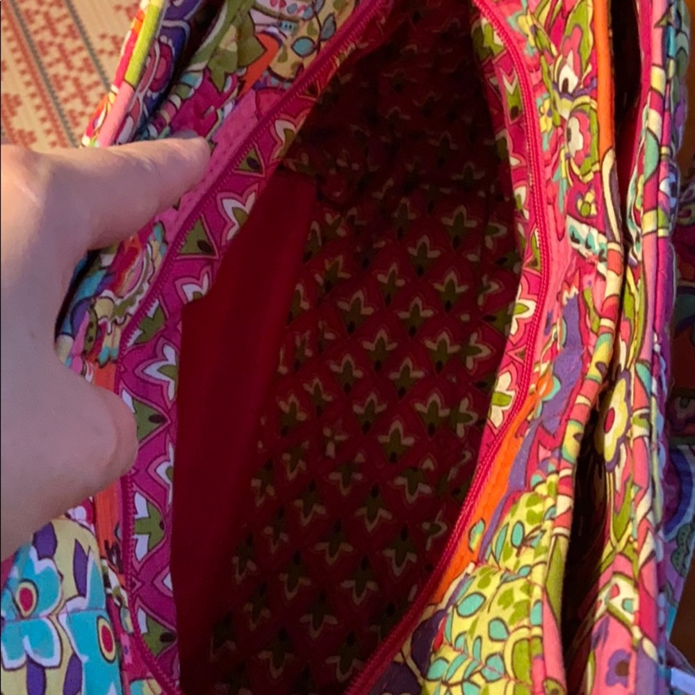 Vera Bradley pink floral shoulder bag . - Picture 3 of 5